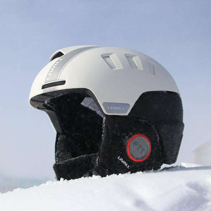 RS1 - SKI HELMET