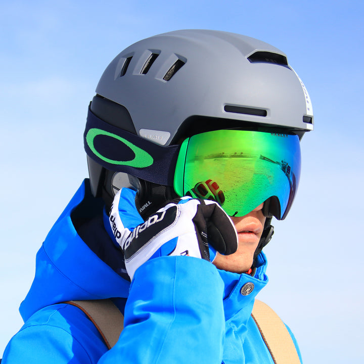 RS1 - SKI HELMET