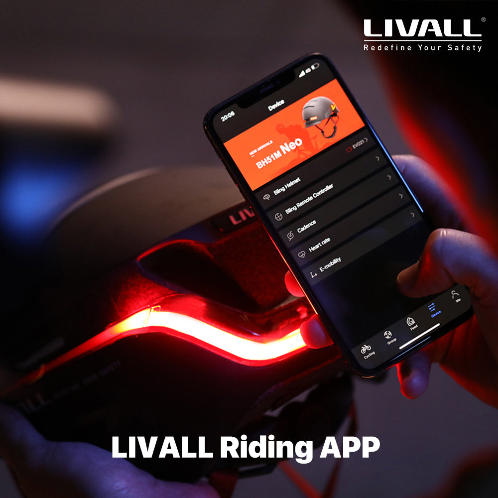 LIVALLA EVO21 smart helmet with special livall riding application
